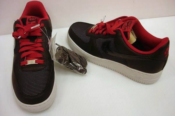 Nike AF1 Ohio State University Sample and Its GR Counterpart