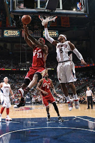 lebron james nba 090509 cle vs atl 02 game 3 LeBron Puts on Another MVP Show. Mo Gets Recruited as Soldier.