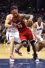 lebron james nba 090509 cle vs atl 45 game 3 LeBron Puts on Another MVP Show. Mo Gets Recruited as Soldier.