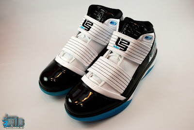 A Closer Look at the Aqua Zoom LeBron Soldier III U.S. Version nike zoom soldier 3 gr white black aqua 8 05 A Closer Look at the Aqua Zoom LeBron Soldier III U.S. Version
