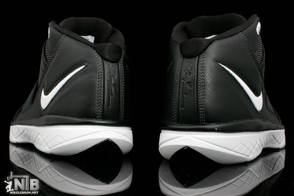 Detailed Look at Asia Exclusive Black and White Nike Soldier 3