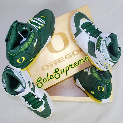 nike zoom lebron 2 pe oregon set 1 04 Throwback Thursday: Nike Zoom LeBron II Oregon Ducks PEs Set