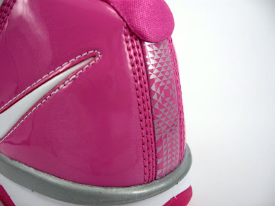 Upcoming Nike Zoom LeBron Soldier III Think Pink Gloria nike zoom soldier 3 pe think pink 1 07 Upcoming Nike Zoom LeBron Soldier III Think Pink Gloria