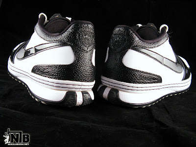 lebron6 low black white 08 web Nike Zoom LeBron VI Low White / Black Patent Leather Showcase