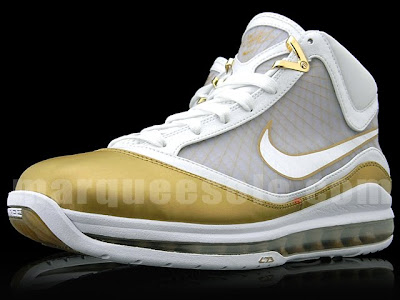 Detailed Look at the Nike Air Max LeBron VII China Edition nike air max lebron 7 gr china white gold 2 01 Detailed Look at the Nike Air Max LeBron VII China Edition