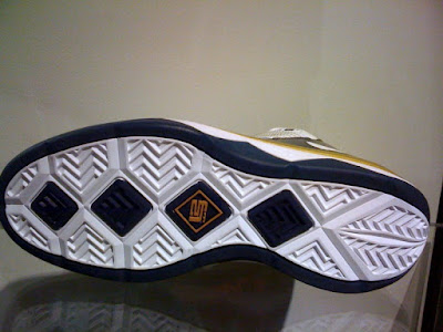 nike zoom soldier 3 pe akron home 1 03 Ohio State (OSU) and Akron (AU) Soldier IIIs Premiere at House of Hoops