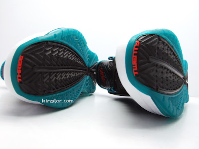 nike air max lebron 7 gr white black aqua 1 10 Upcoming Baltic Blue aka Aqua aka Red Carpet LeBron VII New Pics
