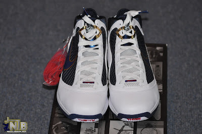 nike air max lebron 7 gr white navy 7 04 Detailed Look at the Recently Released Navy Air Max LeBron VII 