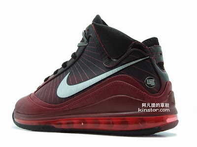 nike air max lebron 7 gr chrismas qs 4 03 A Detailed Look at the Upcoming Christmas Air Max LeBron 7