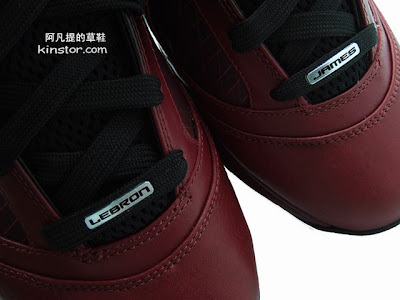 nike air max lebron 7 gr chrismas qs 4 04 A Detailed Look at the Upcoming Christmas Air Max LeBron 7