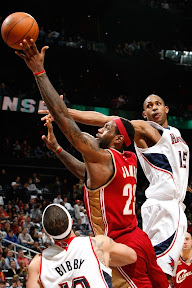 lebron james nba 091229 cle at atl 20 King James Debuts Black/White/Gold LBJ7 as Cavs Sink Hawks