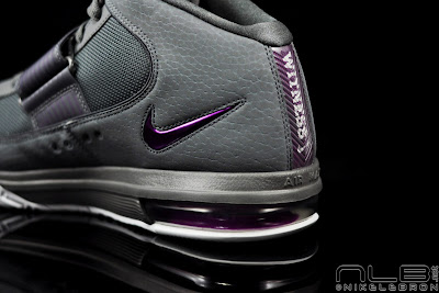 lebrons soldier4 grey purple 47 web Zoom Air + Max Air + LeBron = Zoom Soldier IV. Grey/Plum Pics.