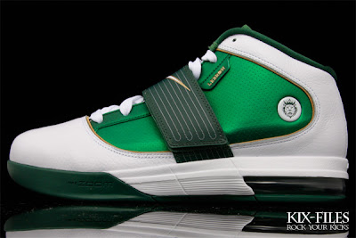Limited Edition Christ the King & SVSM Soldier IVs New Photos nike zoom soldier 4 pe svsm home 3 02 Limited Edition Christ the King & SVSM Soldier IVs New Photos