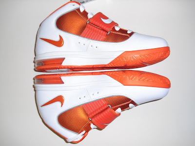 nike zoom soldier 4 tb white orange 1 05 Nike Zoom Soldier IV TB   White/Orange/Grey   Sample Photos