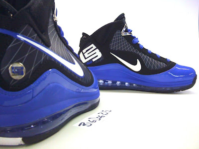 nike air max lebron 7 pe university of kentucky 3 06 Nike Air Max LeBron VII (7) Kentucky Wildcats Player Exclusive