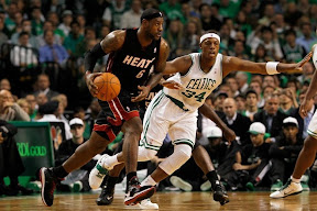 lebron james nba 101026 mia at bos 01 Miamis Big Three Stuggles in Opener. LBJ Debuts Nike LeBron 8.
