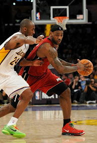 lebron james nba 101225 mia at lal 15 LeBron Has Triple Double Jaws With Kobe as Heat Take Down Lakers on Christmas Day
