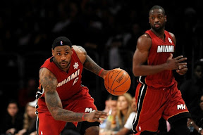 lebron james nba 101225 mia at lal 16 LeBron Has Triple Double Jaws With Kobe as Heat Take Down Lakers on Christmas Day