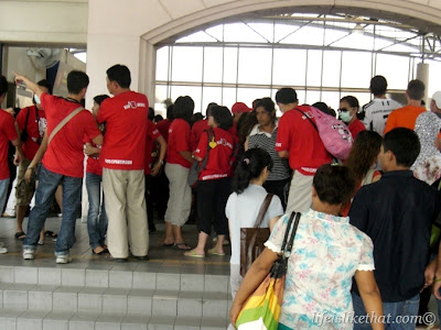 I See More Red Shirts Than Face Masks! picture manchester united  photo