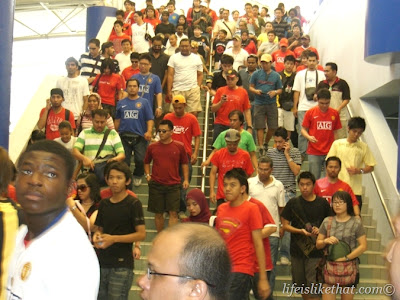 I See More Red Shirts Than Face Masks! picture manchester united  photo