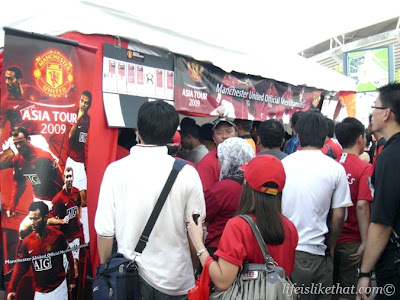 I See More Red Shirts Than Face Masks! picture manchester united  photo