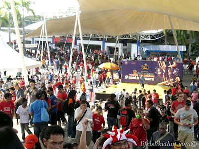I See More Red Shirts Than Face Masks! picture manchester united  photo