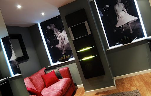 Modern House Design, Luxury Bedroom, Family Room Design Ideas, Living Room Decorating, Room Decorating, Dining Set and Dining Room Decorating, Modern Britain Home Design