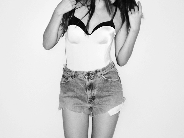 [bustier[5].jpg]