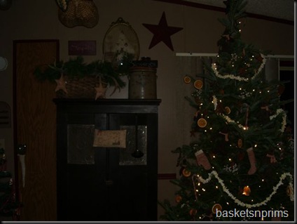 Tree and pie safe