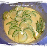 tarta cu dovlecei la cuptor (1).JPG