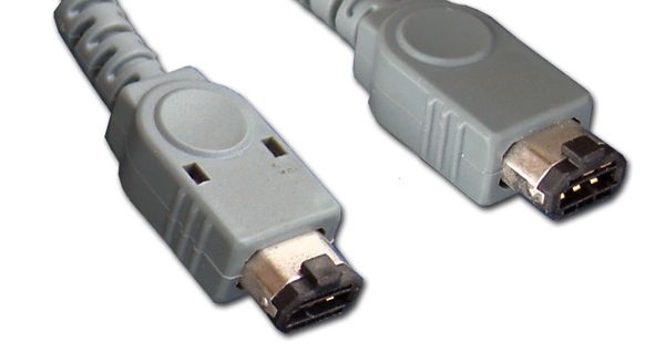 GBA-2P-LINK-CABLE-W-PORT.jpeg