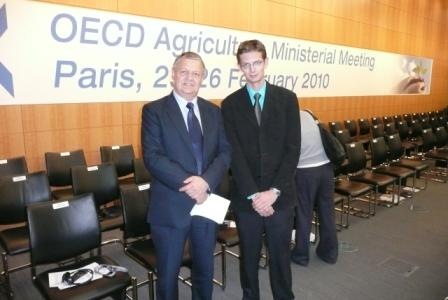 [Mulder Dr Peter SA deputy agri-minister OECD Paris France March72010[5].jpg]