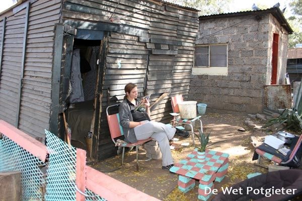 [AfrikanerPoor_Sonskynhoekie_RooiwalPowerStation_Pretoria_HelpingHandCharityNov2008[9].jpg]
