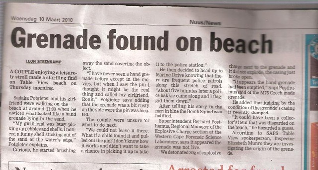 [Grenade found on beach in Cape Town mostly frequented by whites 10 March 2010[14].jpg]