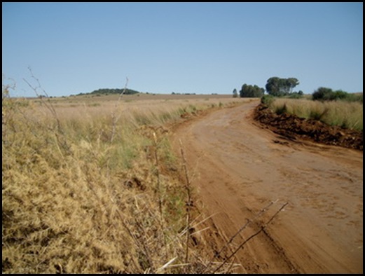 TerreBlancheFarmDirtRoadAccessHomesteadFieldSignMarking_AKSKA_trailtrackers