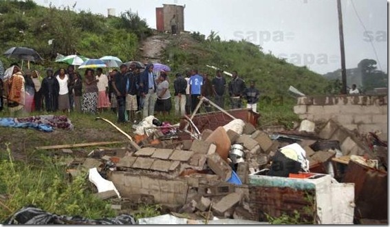 ANChousingBlownDown14Nov2008KilledTwoGirlsDurbanMolweniNov152008SAPA
