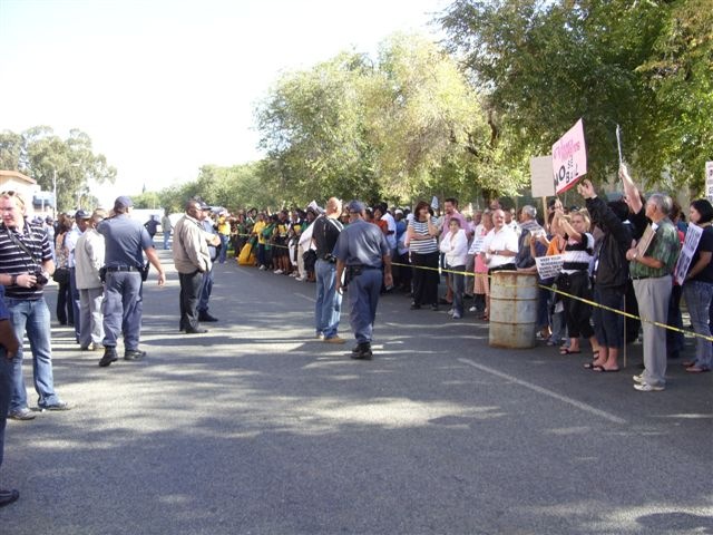 [OdendaalsrustFarmersProtestMurdersApril172009[4].jpg]