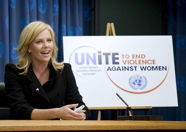 [Actrice Charlise Theron lanceerde Rape Crisis centrum in ZA tegen verkrachtingsepidemie[5].jpg]