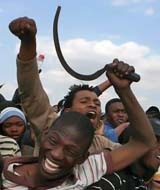 [Blacks in SA increasingly angry with their greedy elite - strikes hit SA again[1].jpg]