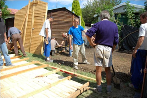 Afrikaner Poverty in Wolmer Pretoria - housing project by Solidarity trade union helping hand charity April 2009