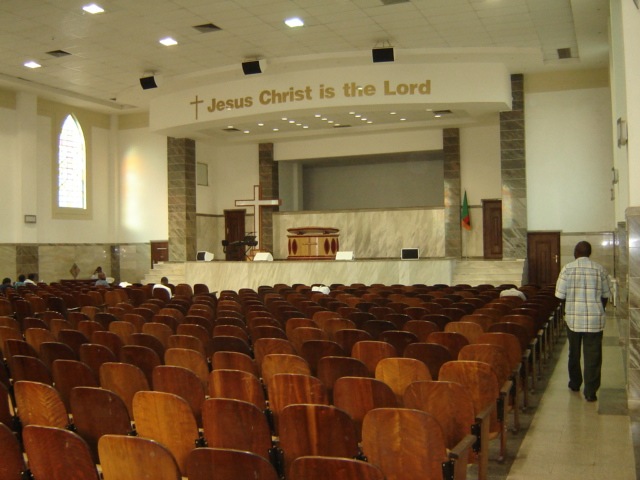 [Church inner stairwell collapsed onto congregation[5].jpg]