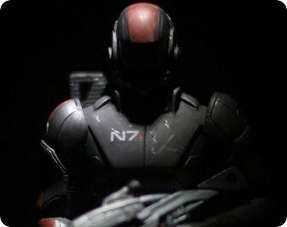 mass-effect-shepard-statue