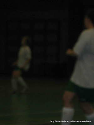damesvoetbal - dames in actie in  in sporthal Colomba
