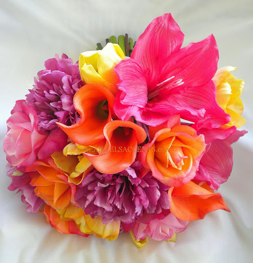 Have Angel create an EXCLUSIVELY designed custom wedding flower package just