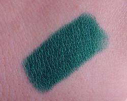 KIKO Long Lasting Stick Eyeshadow 10 verde smeraldo KIKO Long Lasting Stick Eyeshadow 10 verde smeraldo