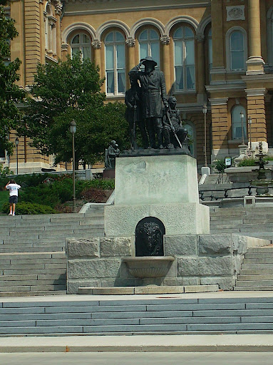 photo - capital of south dakota