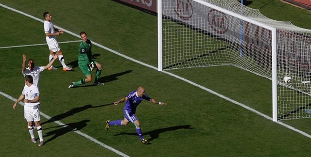 [Gol histórico[5].jpg]