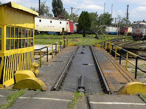 DSCN0460 Proiect al Ministerului Transporturilor: Cu Tir urile în tren!