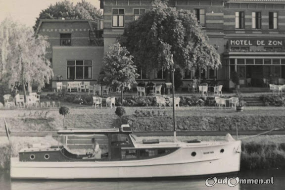 1941_Hotel-De-Zonvdw--.jpg