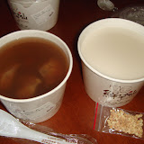 芋圓4號と杏仁豆花。
芋圓4號、とても美味しかった！
豆花は、美味しいんだけど量が多いので飽きちゃって途中でギブアップ。